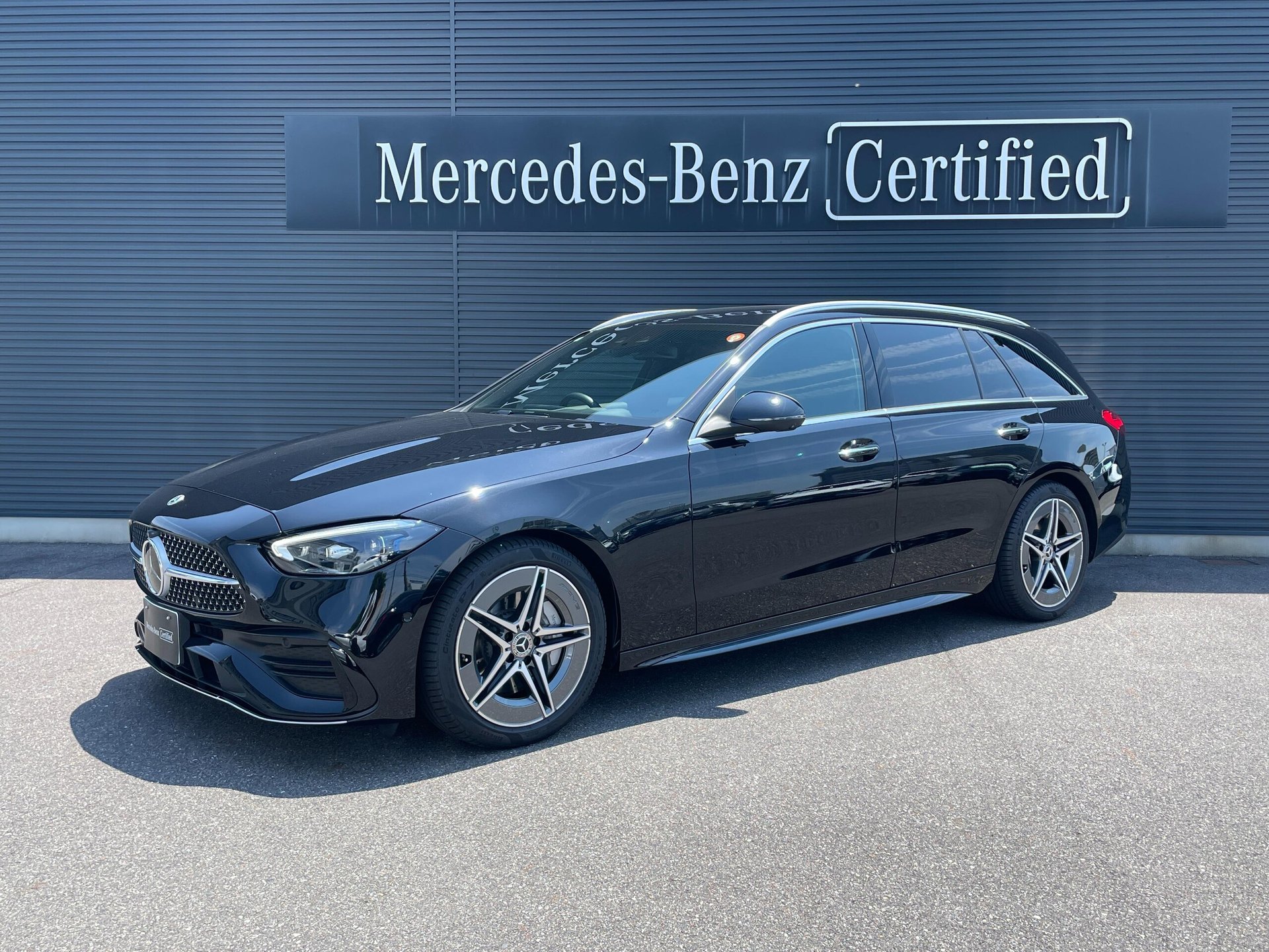 MERCEDES-BENZ C-CLASS WAGON - View 1