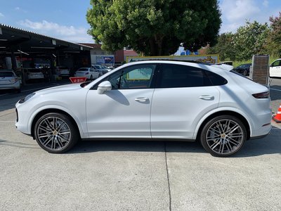 PORSCHE CAYENNE COUPE - 3