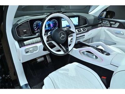 2025 Mercedes-BENZ GLS thumbnail 18
