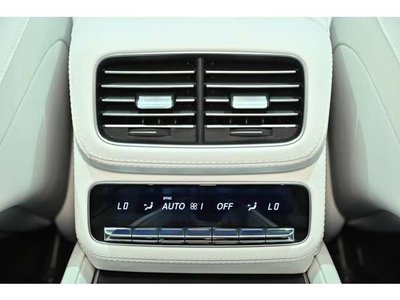 2025 Mercedes-BENZ GLS thumbnail 50