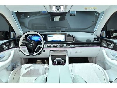 2025 Mercedes-BENZ GLS thumbnail 34