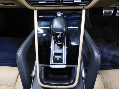 صورة 7 لـ 2018 Porsche CAYENNE