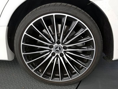 MERCEDES-BENZ CLS - 8