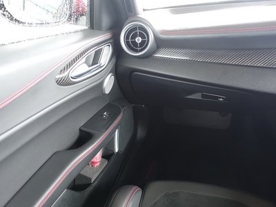 2018 ALFA Romeo JULIA thumbnail 19