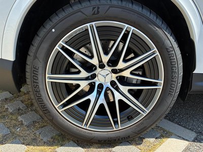 2025 Mercedes-BENZ GLC AMG — фото 7