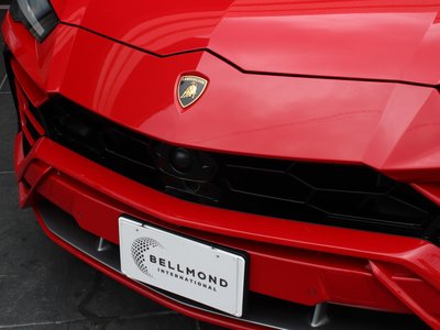 LAMBORGHINI URUS - 6