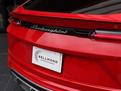 LAMBORGHINI URUS - 8