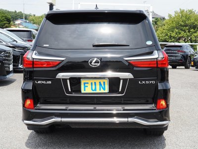 2018 Lexus LX — фото 7