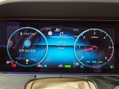 MERCEDES-BENZ CLS - 8