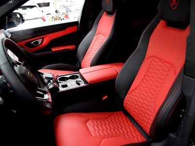 LAMBORGHINI URUS - 5