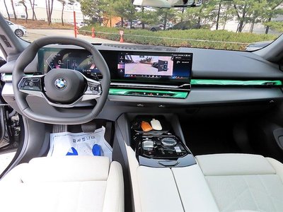 BMW 5 SERIES - 4