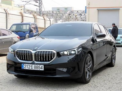 BMW 5 SERIES - 5