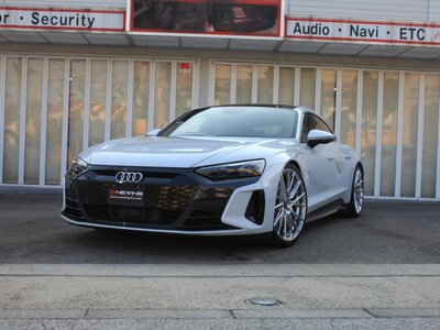 AUDI RS E-TRON GT - 4