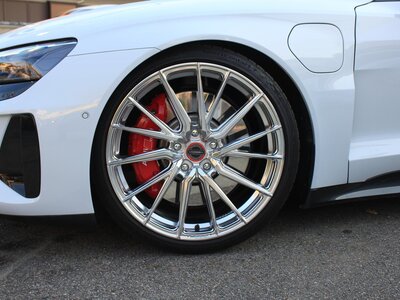 AUDI RS E-TRON GT - 7