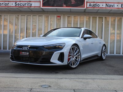 AUDI RS E-TRON GT - 3