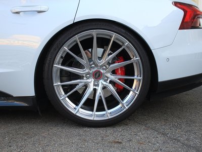 AUDI RS E-TRON GT - 8