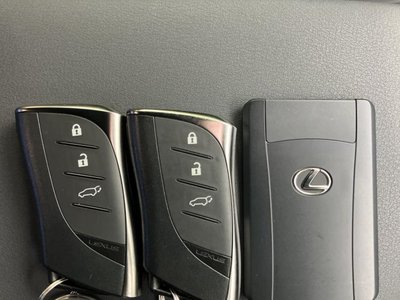 صورة مصغرة 32 لـ 2025 Lexus UX