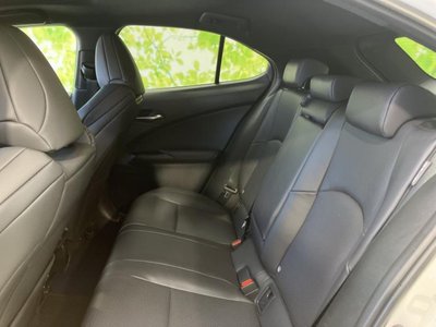 2025 Lexus UX 照片 7