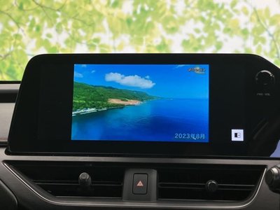 صورة مصغرة 13 لـ 2025 Lexus UX