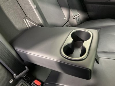 صورة مصغرة 38 لـ 2025 Lexus UX