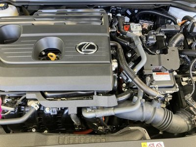 صورة مصغرة 47 لـ 2025 Lexus UX