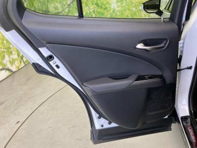 صورة مصغرة 22 لـ 2025 Lexus UX