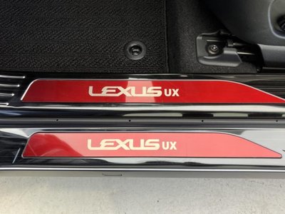 صورة مصغرة 37 لـ 2025 Lexus UX