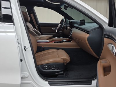2023 Genesis GV70 — миниатюра 16