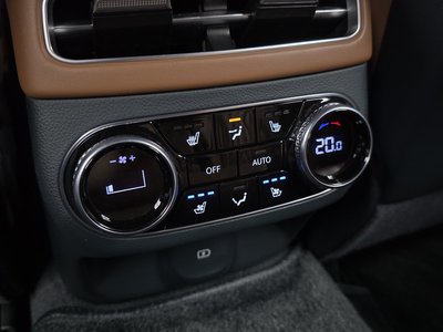 2023 Genesis GV70 — миниатюра 29