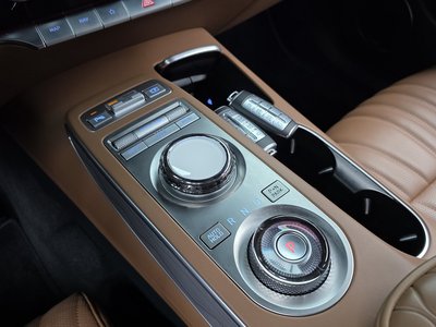 2023 Genesis GV70 — миниатюра 12