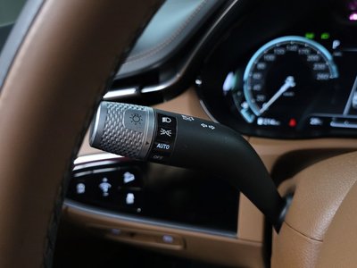 2023 Genesis GV70 — миниатюра 28