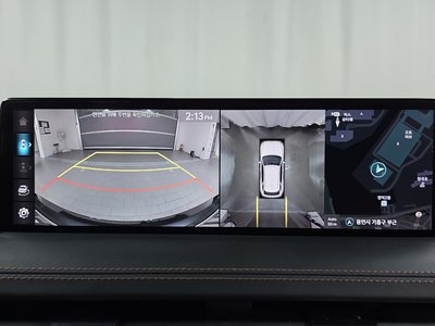 2023 Genesis GV70 — миниатюра 21