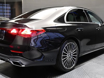 MERCEDES-BENZ E-CLASS - 5