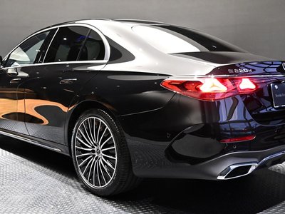 MERCEDES-BENZ E-CLASS - 7