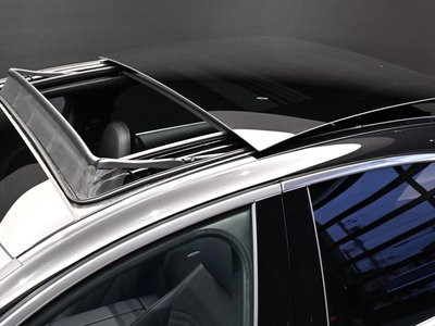 MERCEDES-BENZ E-CLASS - 9