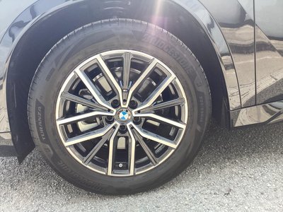 2026 BMW IX1 缩略图 14