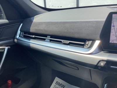 2026 BMW IX1 缩略图 30