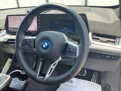 2026 BMW IX1 缩略图 32