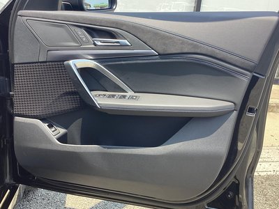 2026 BMW IX1 缩略图 40
