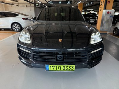 PORSCHE CAYENNE - 1