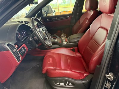 PORSCHE CAYENNE - 4