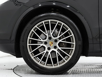 صورة 6 لـ 2022 Porsche CAYENNE
