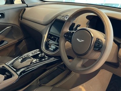صورة 10 لـ 2026 Aston Martin DBX