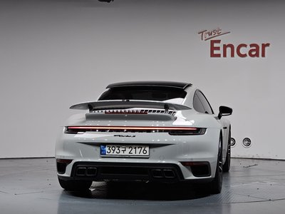 PORSCHE 911 - 4