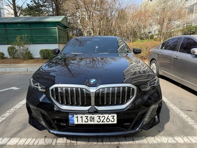 BMW 5 SERIES - 1