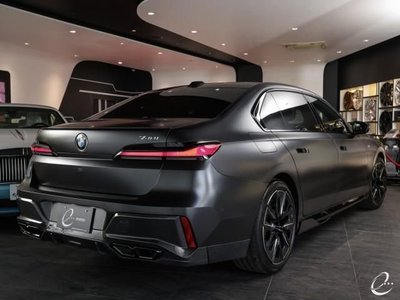 BMW 7 SERIES - 2