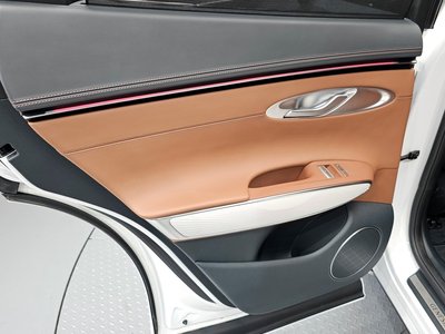 صورة مصغرة 13 لـ 2025 Genesis GV70