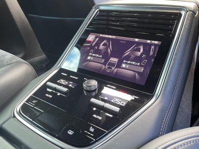 PORSCHE PANAMERA - 8