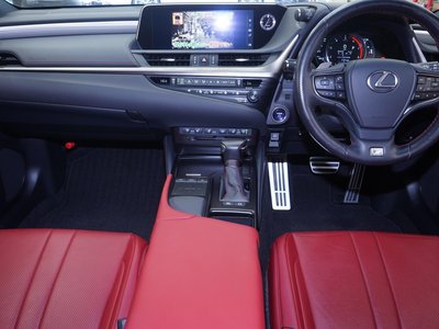 2020 Lexus ES 照片 2