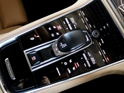 PORSCHE PANAMERA - 7